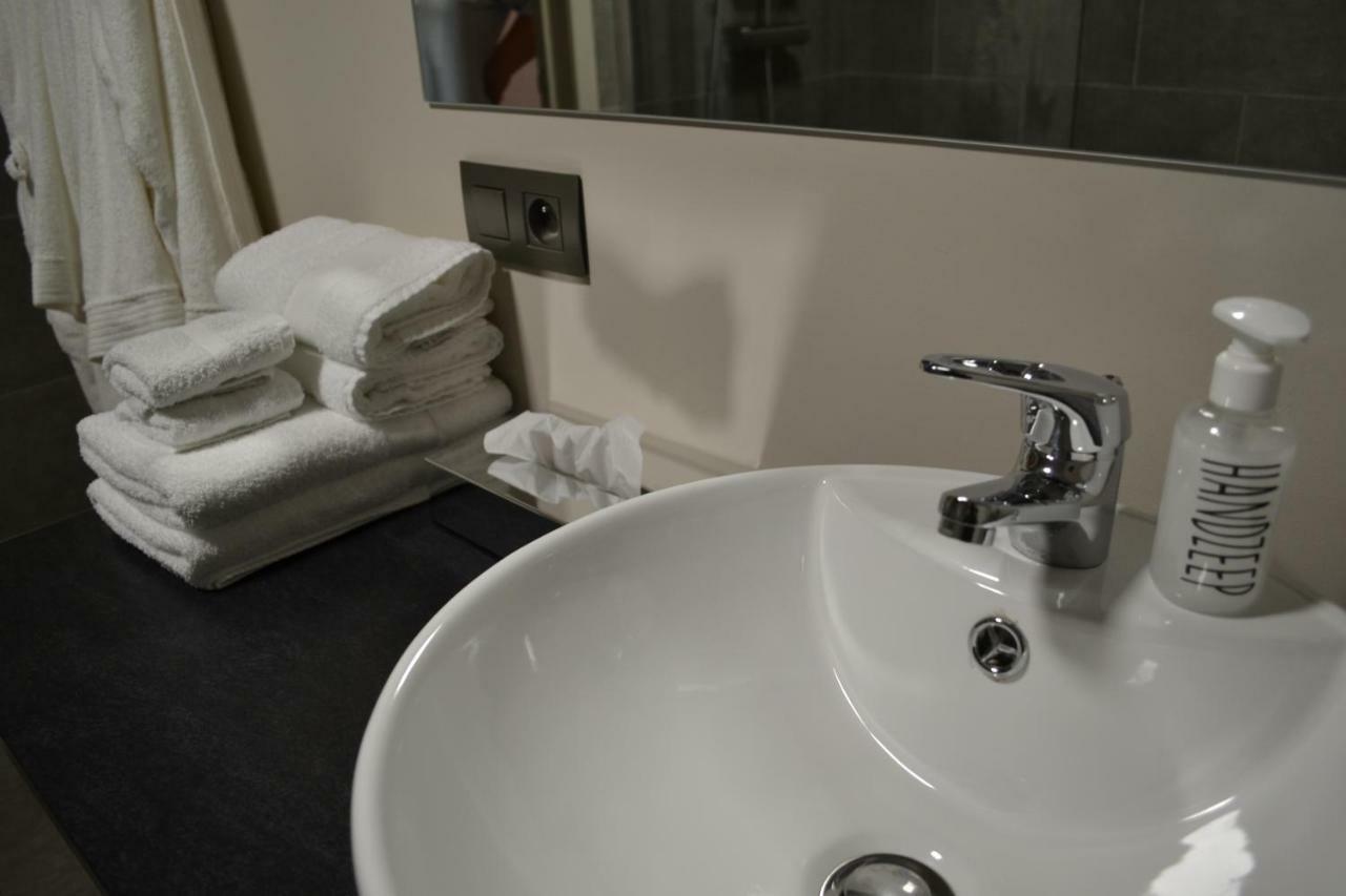 B&B Allegambe'S Goed Aartrijke Exteriör bild